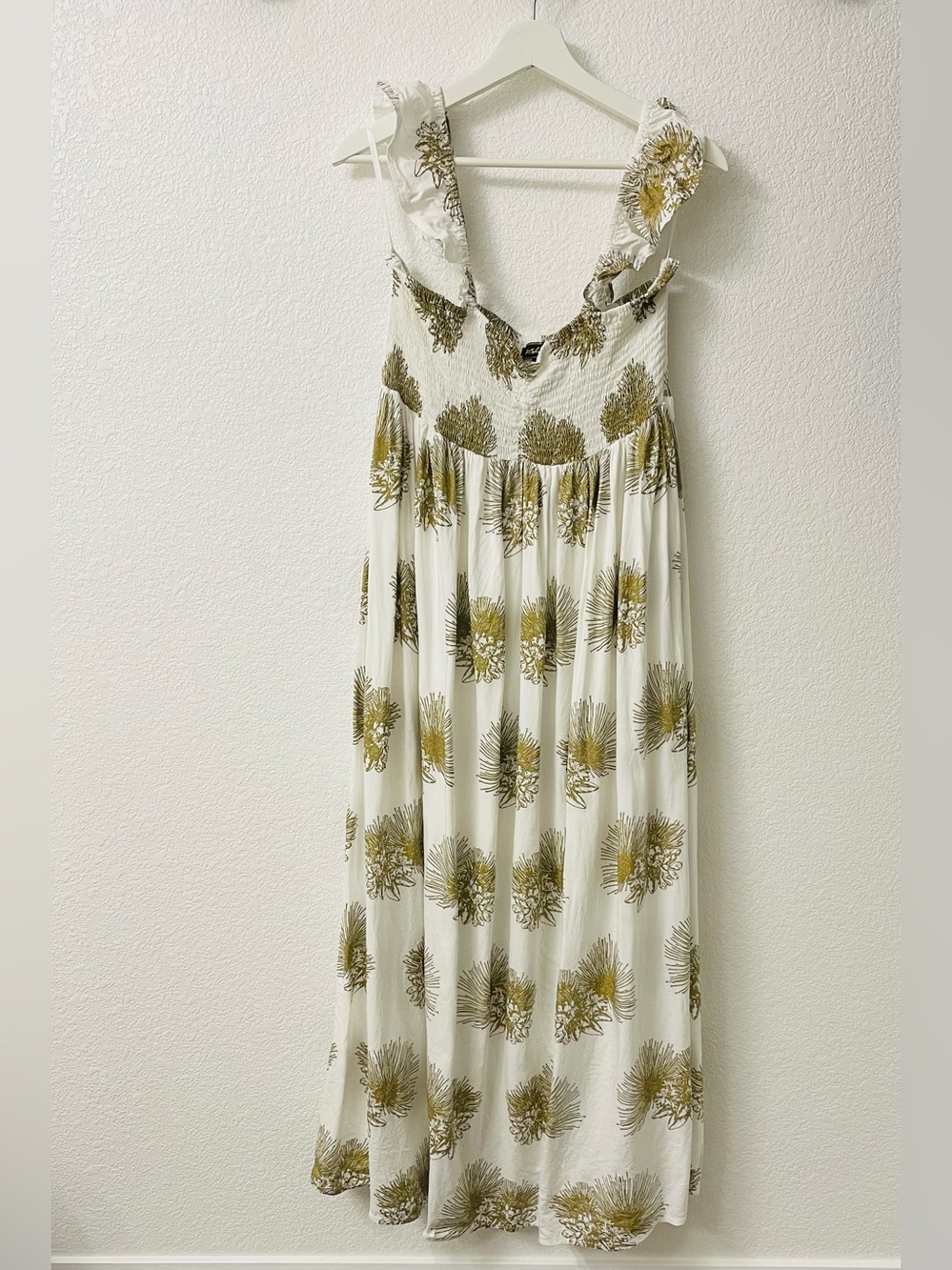 KAHULALEʻA Hawaiian White Gold Hōpoelehuaopuna Maxi Dress Size L